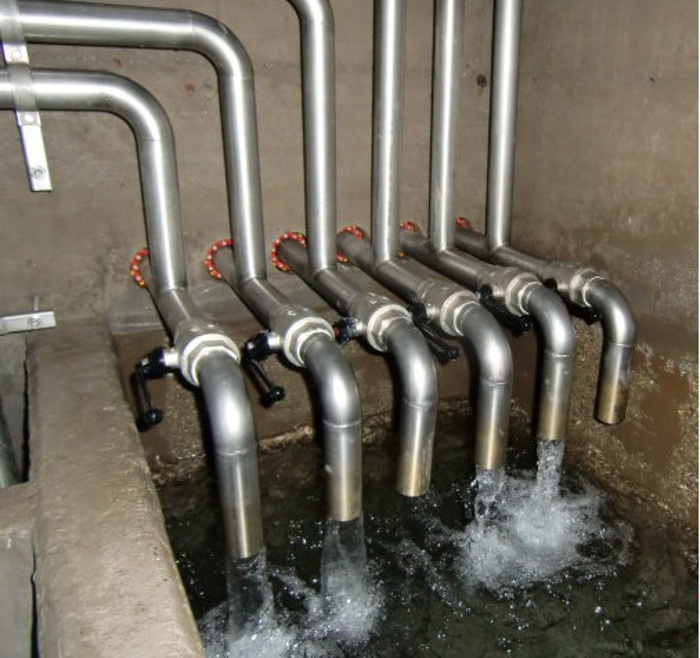 Inneres einer Trinkwasserquellstube (Foto Landesagentur für Umwelt und Klimaschutz, Amt für nachhaltige Gewässernutzung, 2000)