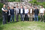Landesrat Richard Theiner mit den Mitgliedern des Führungsausschusses des Naturparks Trudner Horn in Truden.