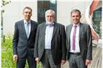 Wolfram Sparber (Alperia AG), Franz Fischler (Europäisches Forum Alpbach) und Energielandesrat Richard Theiner (v.l.) beim Energieforum Alpenraum in Bozen. 